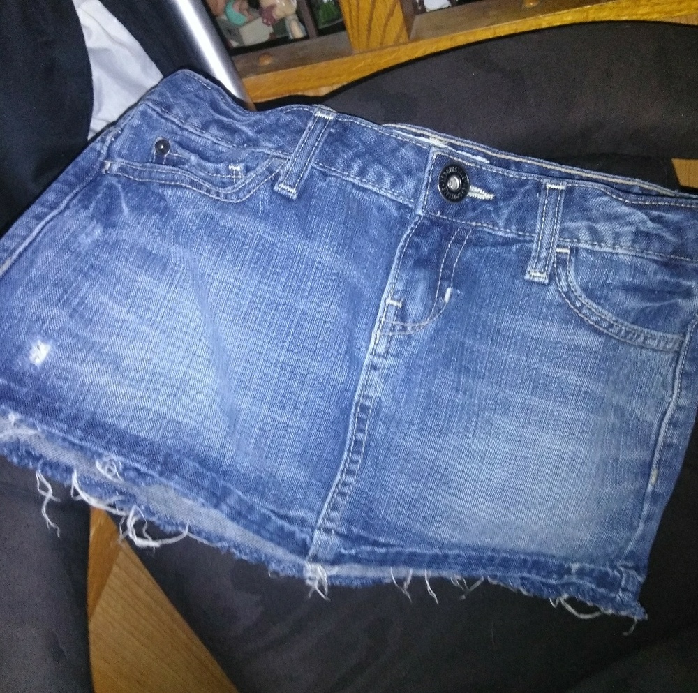 Aeropostale mini jean skirt 1/2
